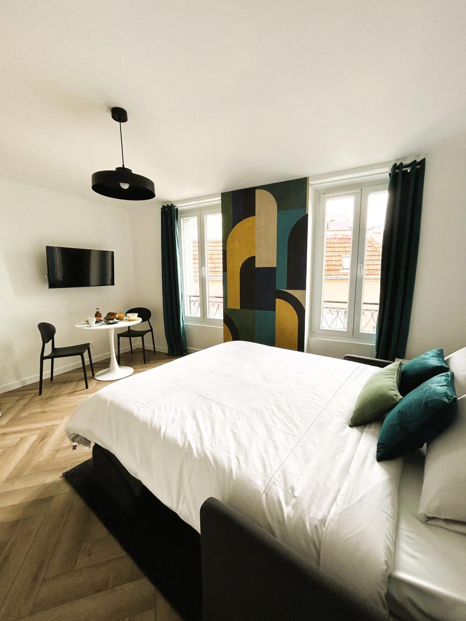 La Maison Hugo Montreuil (Seine-Saint-Denis) Exterior foto